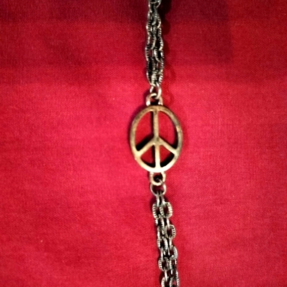 Vintage Peace And Leaves Necklace - Picture 3 of 4